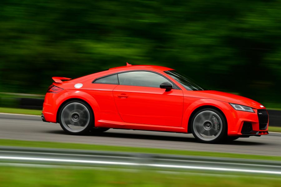  Audi TT RS Coupe (8S) 2017 года  (NA) (фото 7 из 36)